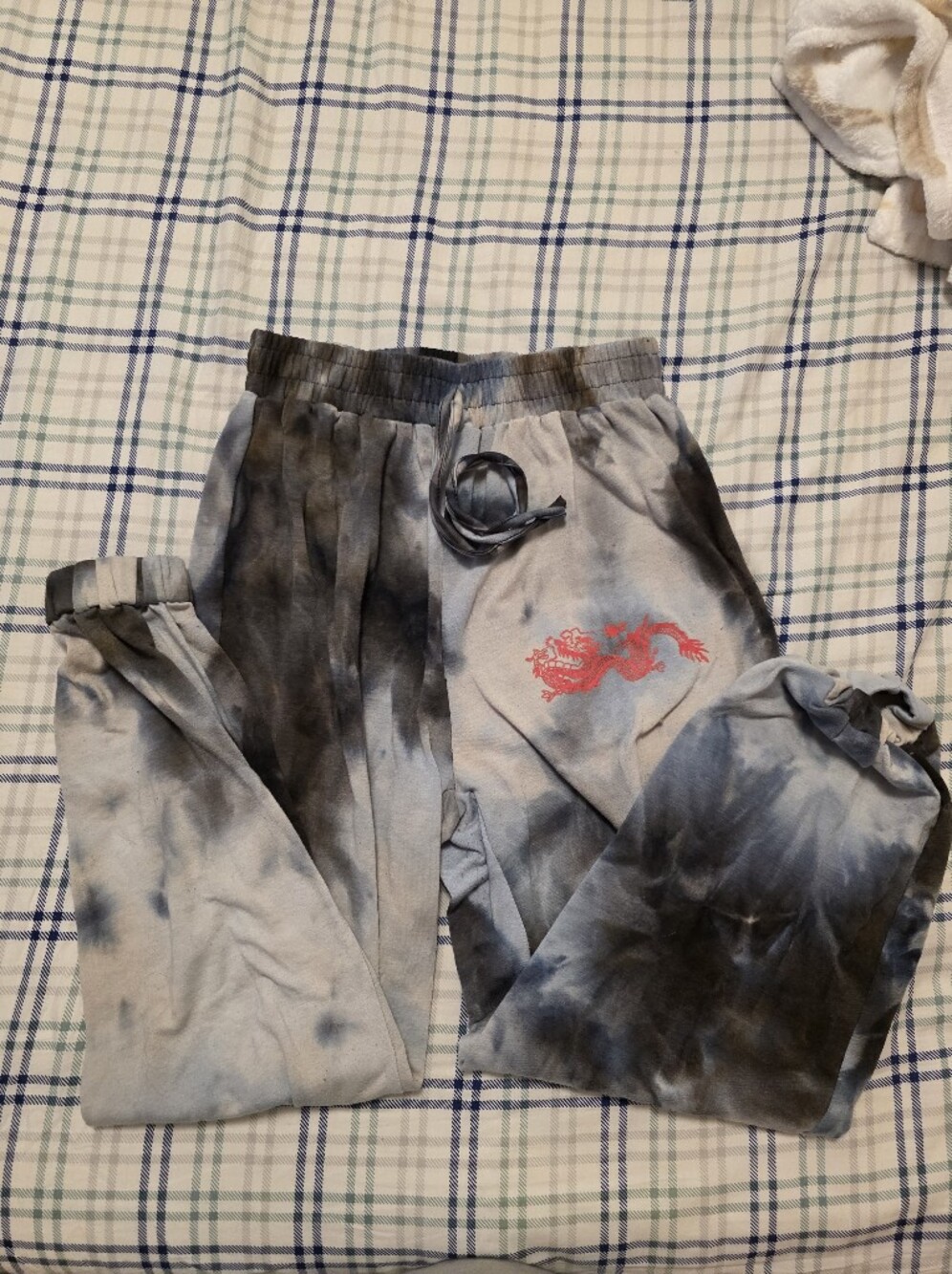 Tie-Dye Grey & Blur Women's Jogger Pants with Red Graphic